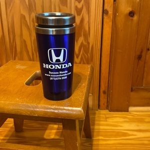 Nice coffee and tea mug good for travel